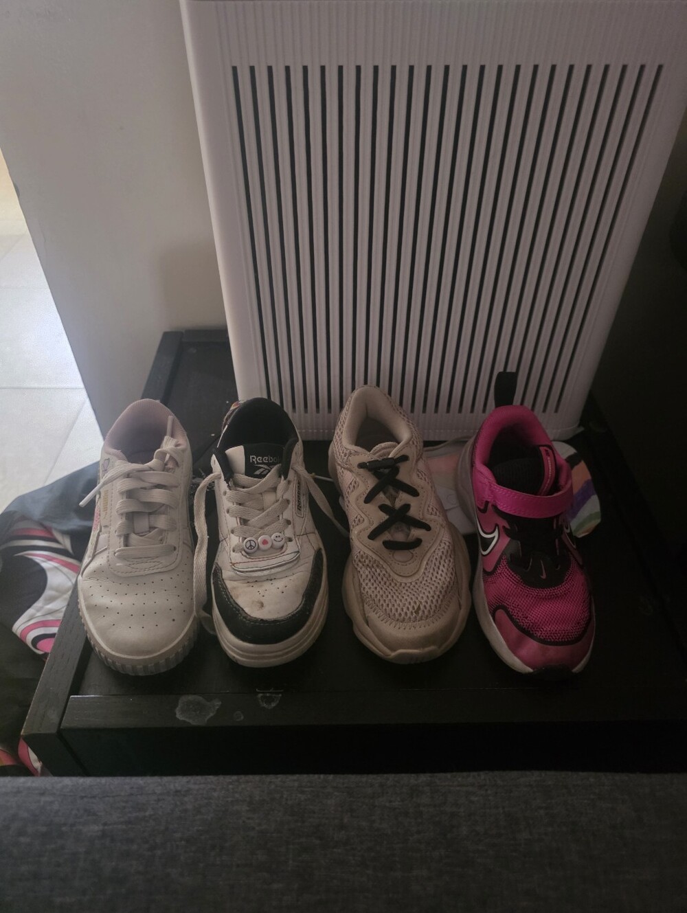 Assorted Childrens Shoes (Pairs)